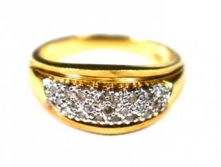 14 Kt Yellow Gold with Pave Diamond Ring.  Weighs 5.4g total.   