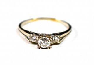 Vintage Three Stone Round Diamond Engagement Ring 18Kt White Gold.  Weighs 1.5g total.