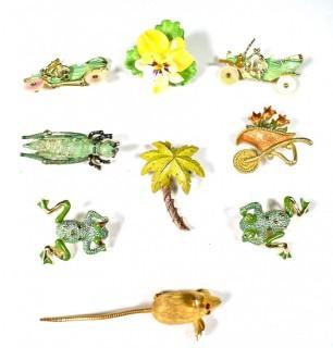 Collection of Vintage Enamel Painted Brooches or Pins. 