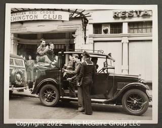 1942 Black & White International News Photo Of London's "Washington Hotel" Operated By The Red Cross For US Servicemen And Women in WWII.