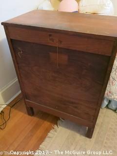 4 Drawer Dresser/Writing desk; 26W x 15D x 35T 