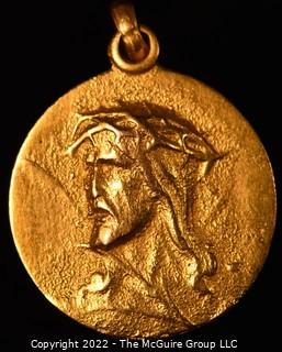 14K Gold Medallian marked "Jerusalem". 2.1g