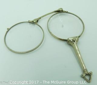 14k white gold hand held spectacles (Note: damage to 1 lens) - #1152