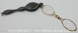 14k yellow gold hand held folding spectacles; spring loaded (Note: needs screw) - #1153 