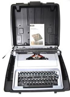 Royal Epoch Manual Portable Typewriter in Hard Case