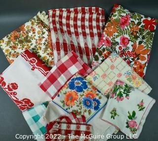 Group of Vintage Table Linens and Cloths. 