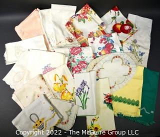 Group of Vintage Table and Kitchen Linens