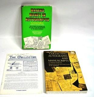 (4) Book Lot Including The Collector: A Magazine For Autograph And Historical Collectors. 1979 No. 862 Edited By Mary A. Benjamin, The Book Of Autographs By Charles Hamilton 1978, Collecting Autographs And Manuscripts, By Charles Hamilton Third Printing 1974 And Making Money In Autographs By George Sullivan 1977.