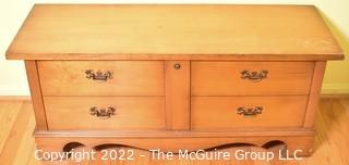 Mid-Century Modern Lane Cedar Chest.  Measures 16" x 18" x 44"