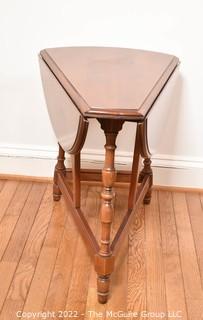 Vintage Round Drop Leaf Side Table, Folds to Triangle.  27" Diameter when open and 23" tall.