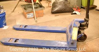 4400 lb. Capacity Pallet Jack.  Does not lift.  Issue could be simple or not.  Encourage inspection, Tuesday, April 26, 2-4pm.