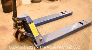 4400 lb. Capacity Pallet Jack.  Does not lift.  Issue could be simple or not.  Encourage inspection, Tuesday, April 26, 2-4pm.