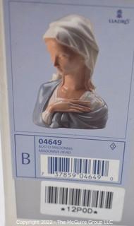 Lladro Spain Large Porcelain Madonna Figure with Box.  8.75" High x 5.50" Wide.