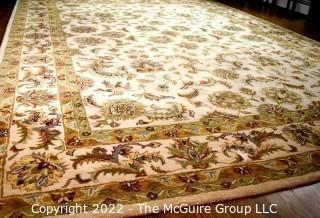 Thomasville Timeless Classic Wool Area Rug on Ivory Ground.  10" x 14".