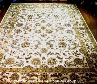 Thomasville Timeless Classic Wool Area Rug on Ivory Ground.  10" x 14".