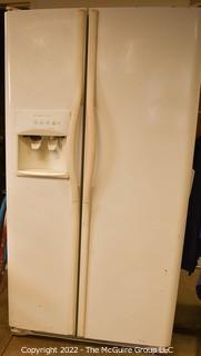 Frigidaire Model FRS265FA Frost Proof Side by Side Refrigerator/Freezer