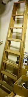 8' Wooden Step Ladder