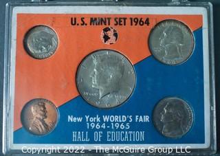 Coins: Grouping of collectible coins including 1964 NY World's Fair Mint Set