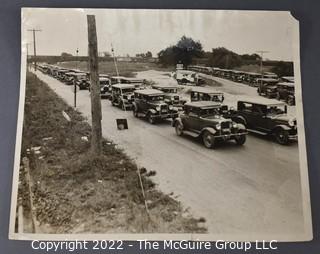 September 15, 1930 B & W Press Photo of auto traffic leaving Chicago.  