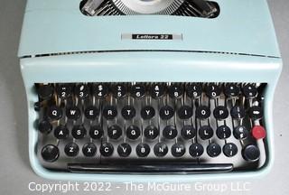 Olivetti Portable "Lettera 22" Typewriter with case. Made in Italy