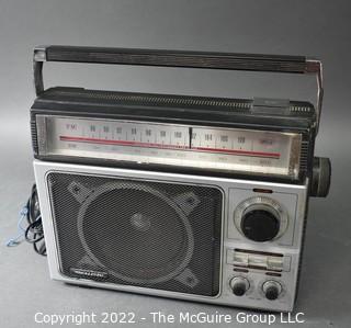 Vintage Realistic Model 12-650 AM/FM Radio 