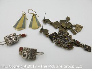 Collection of jewelry including earrings - #1337