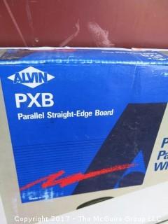 Staedtler Parallel Straightedge Drawing Board NIB