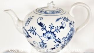 Teapot and Twenty (20) Cup and Saucer Set Meissen Blue Onion Hand-Painted Porcelain Made in Germany Tea Set 