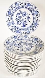 Twenty (20) Meissen Blue Onion Hand-Painted Porcelain Made in Germany Lunch Plates 