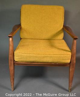 Vintage Mid Century Modern Walnut Spindle Back Armchair Made By Tell City Chair Company, Indiana . 