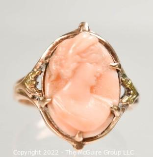 Antique Pink Shell Cameo Ring in 14kt Yellow Gold. Size 5