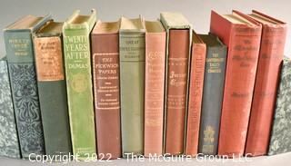 (11) Books: Collection of Literature Classics