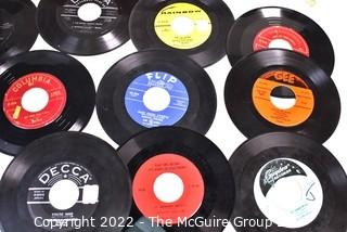 Collection of Vintage 45 RPM Vinyl Records Including The Platters, Doris Day, Fred Burton & Ertha Kitt. 