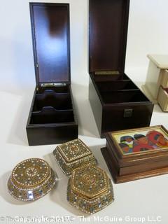 Collection of keepsake boxes 