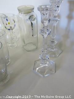 Assorted glassware 