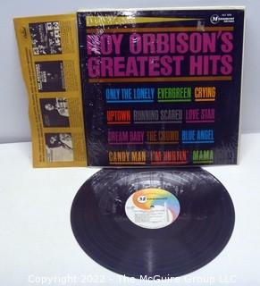 Vinyl record LP albums:   Selection of male country titles: Johnny Cash, Roy Orbison, Charlei Pride (sealed)