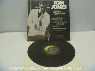 Vinyl record LP albums:   Selection of pop titles: Tom Jones and Donna Summers (w/poster)