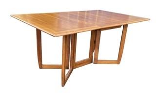 40 x 66 x 30"T Mid-Century Modern Gate Leg Dining Table.