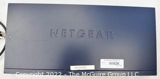 NOS Networking and Communication Equipment: NETGEAR Pro Safe 24 Port 10/100 with 2GB Ports 