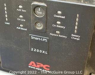 APC Smart UPS 2200XL