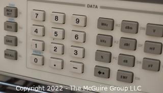 HP 8657B 100 kHz to 2060 MHz Synthesized Signal Generator