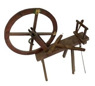 Antique Primitive 19th Century Oak Spinning Wheel