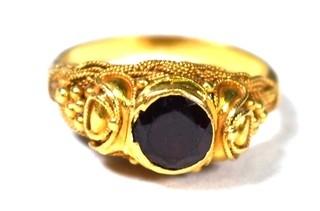 Victorian 22kt Yellow Gold Ring with Inset Garnet Stone Size 5