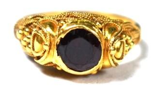 Victorian 22kt Yellow Gold Ring with Inset Garnet Stone Size 5