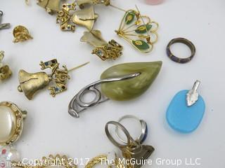 Assortment of costume jewelry #1456