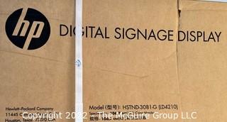 NOS HP Digital Signage Display  42" Color Monitor  Model: HSTND-3081-G (LD4210)