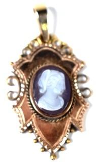 18K Gold Historicism Pendant With Cut Layered Agate Cameo. 2 grams 