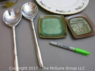 Collection including Ginkko dip bowls, salad tongs, tart plate and pair of electric window lights  