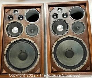 Vintage 4-Way Speakers: SANSUI SP2000 : 15" x 25 3/4" x 12 3/4" 45lb@