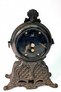 Cast Iron Shelf Clock, Gilbert Clock Co. Windsor CT 